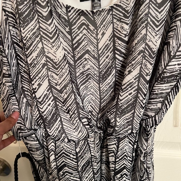 Dress - Picture 3 of 5